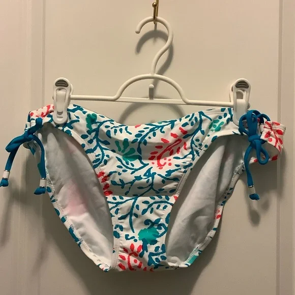 Colorful Patterned Bikini Set - Picture 3 of 5